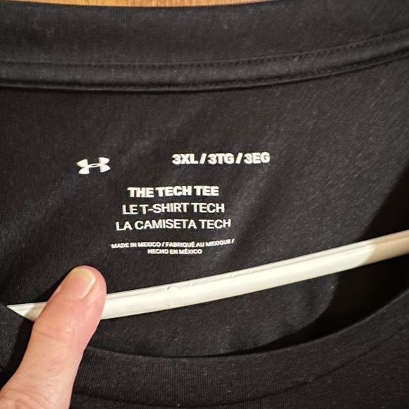 Under Armour Men's Black Shirt - Picture 3 of 5
